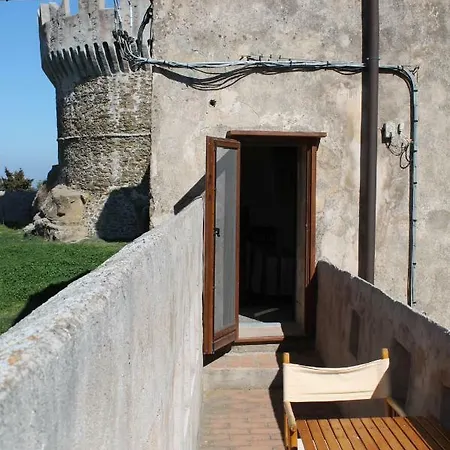 Castello Di - Torre 1